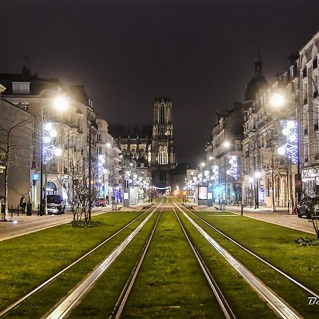 Mm Suites Cathedrale Reims Bagian luar foto